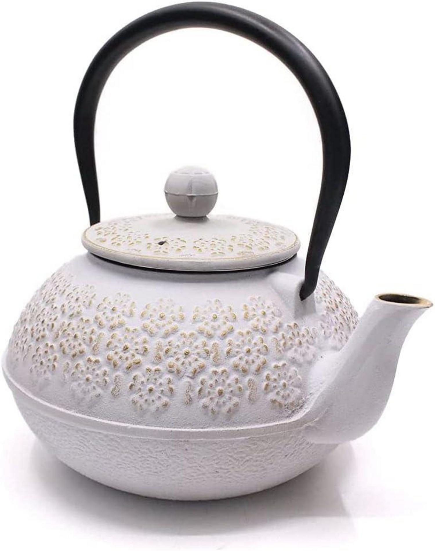 Japanischer Gusseisen Teekessel 800 ml mit Teesieb, weiß 4 Tassen