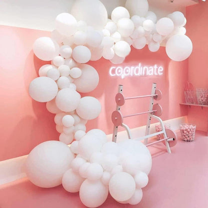 Weiße Luftballon Girlande Set für Hochzeit & Geburtstag