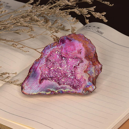 Titan beschichteter Kristall Geode Rohstück, Roter Quarz Cluster 100-200g