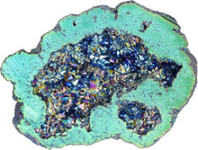 Natürlicher Titanbeschichteter Quarz Geode Cluster Meditation Steine
