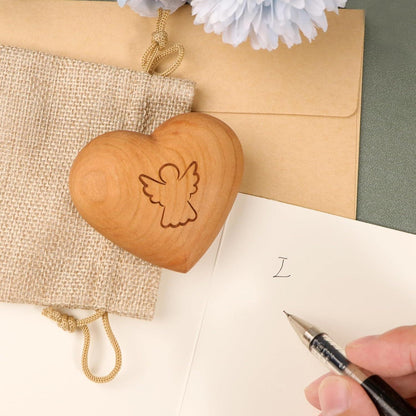 Holz-Herz Handschmeichler Schutzengel Motiv Glücksbringer