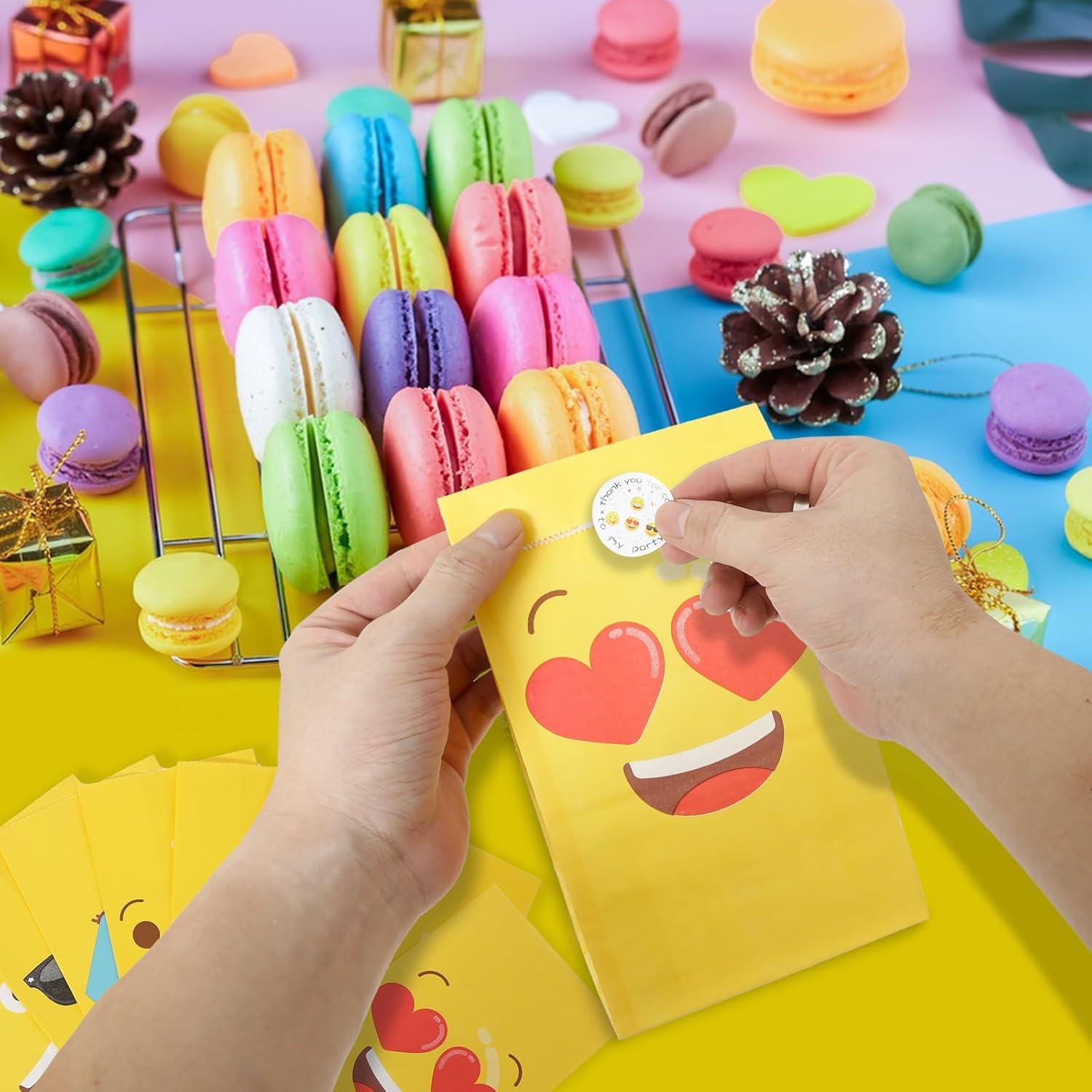 24x Bunte Geschenktüten mit Aufkleber 23x12cm - Papier Candy Tüten