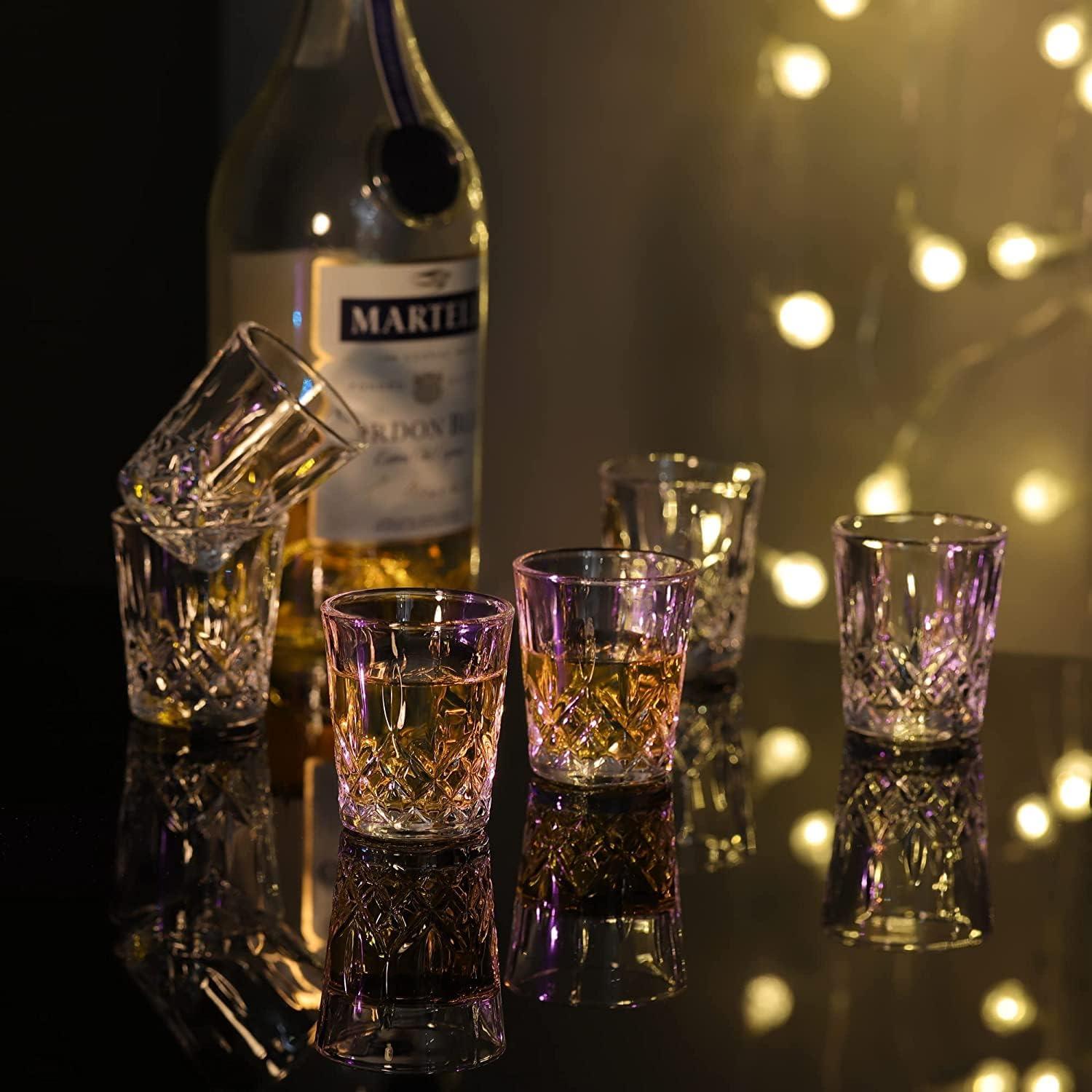 5cl Schnapsgläser bleifreies Glas schwerer Boden 8er Set glamurös & elegant