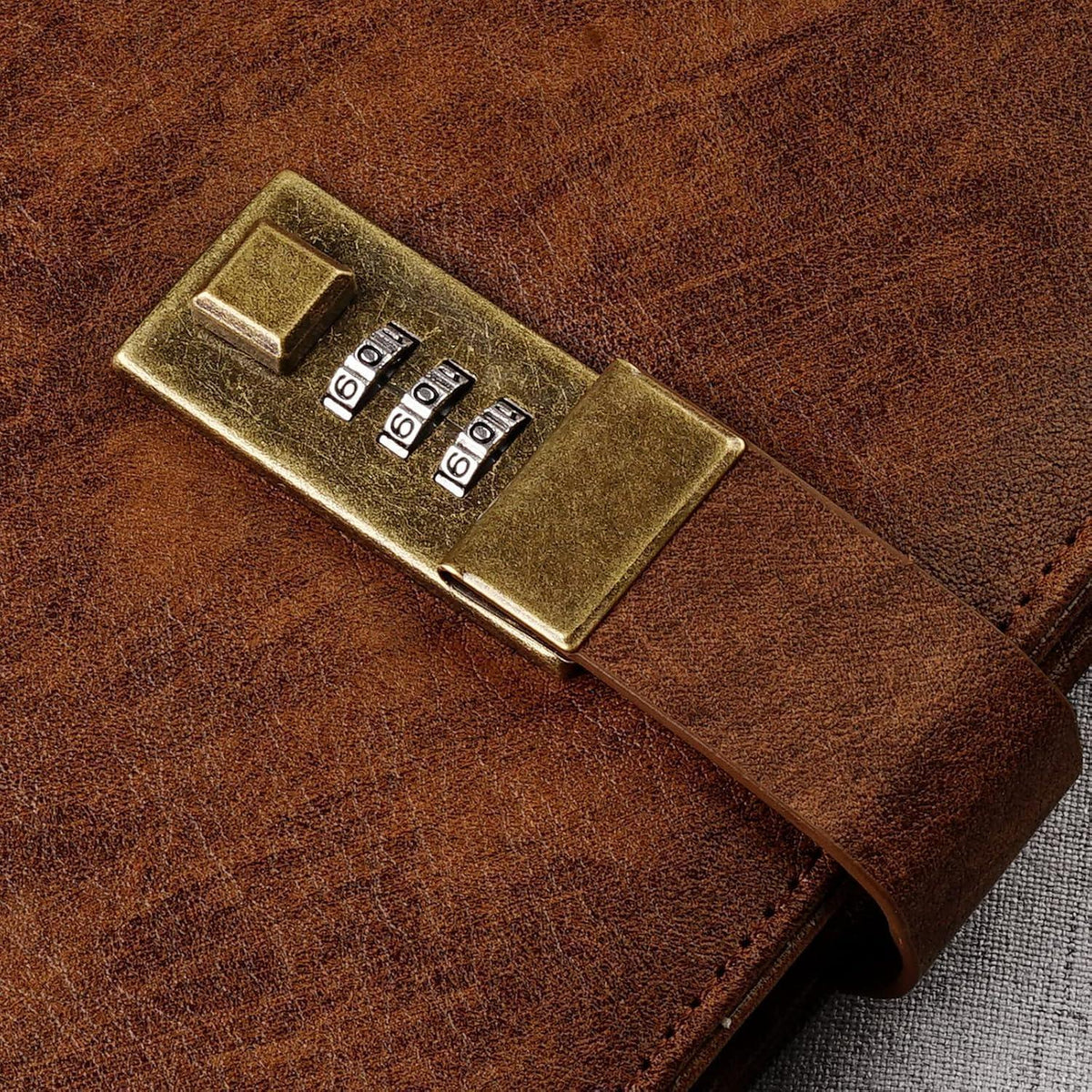 Tagebuch mit Schloss – A5 Journal mit Stift & Geschenkbox in Lederoptik