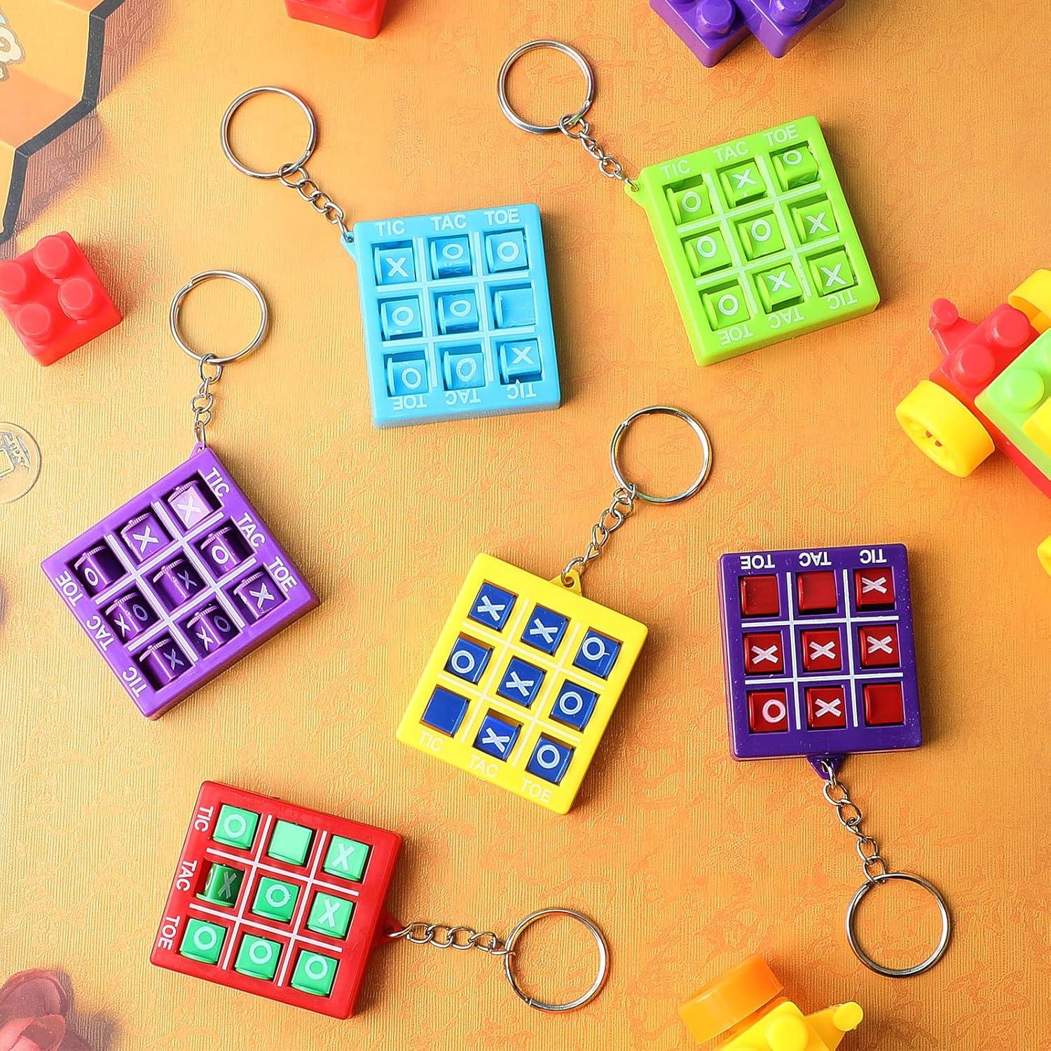 16er Pack Tic Tac Toe Schlüsselanhänger Mini Rucksack Party Geschenk