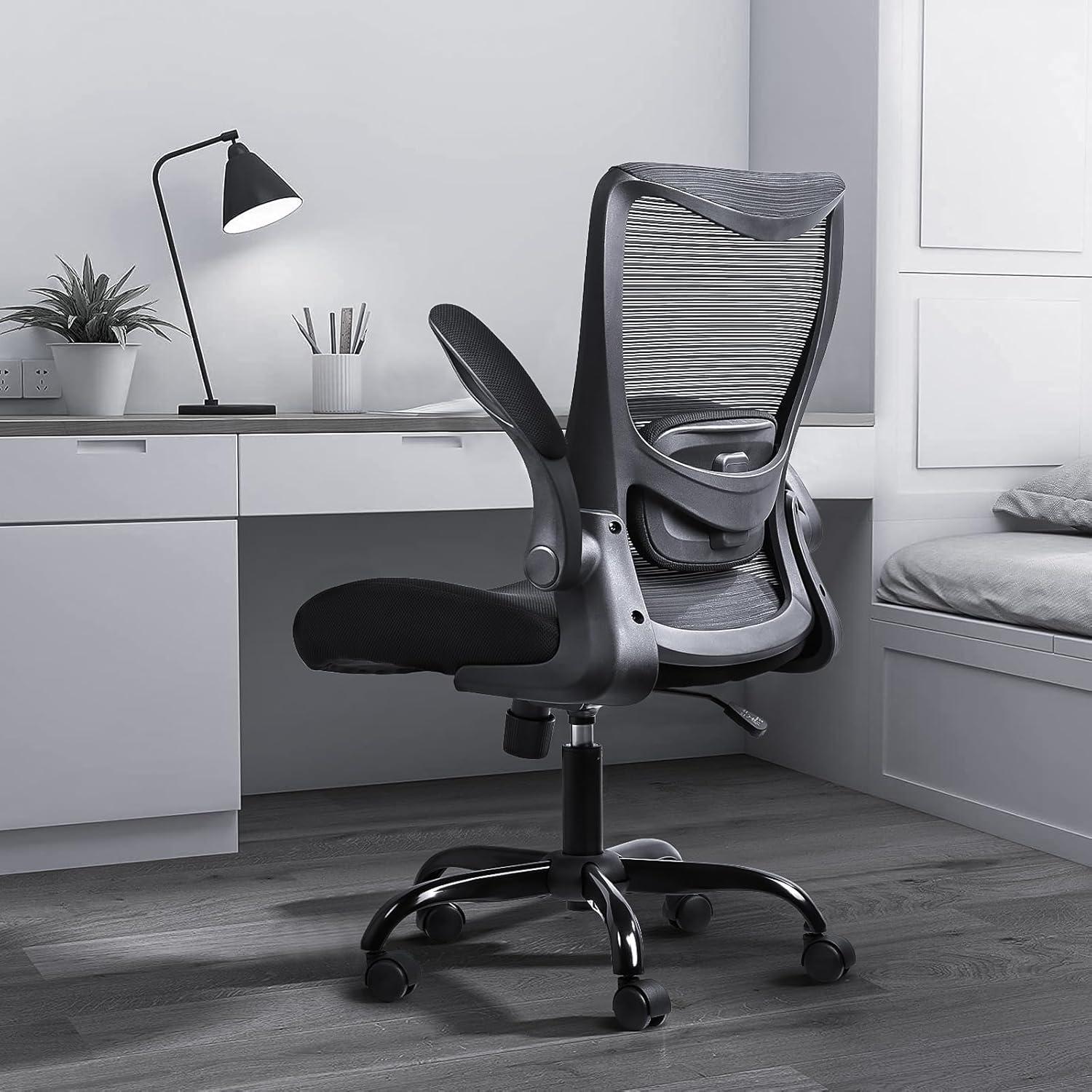 Ergonomischer Bürostuhl mit klappbaren