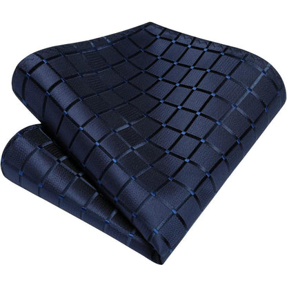 Herren Krawatten-Set mit Einstecktuch und Krawattennadel – Marineblau Kariert