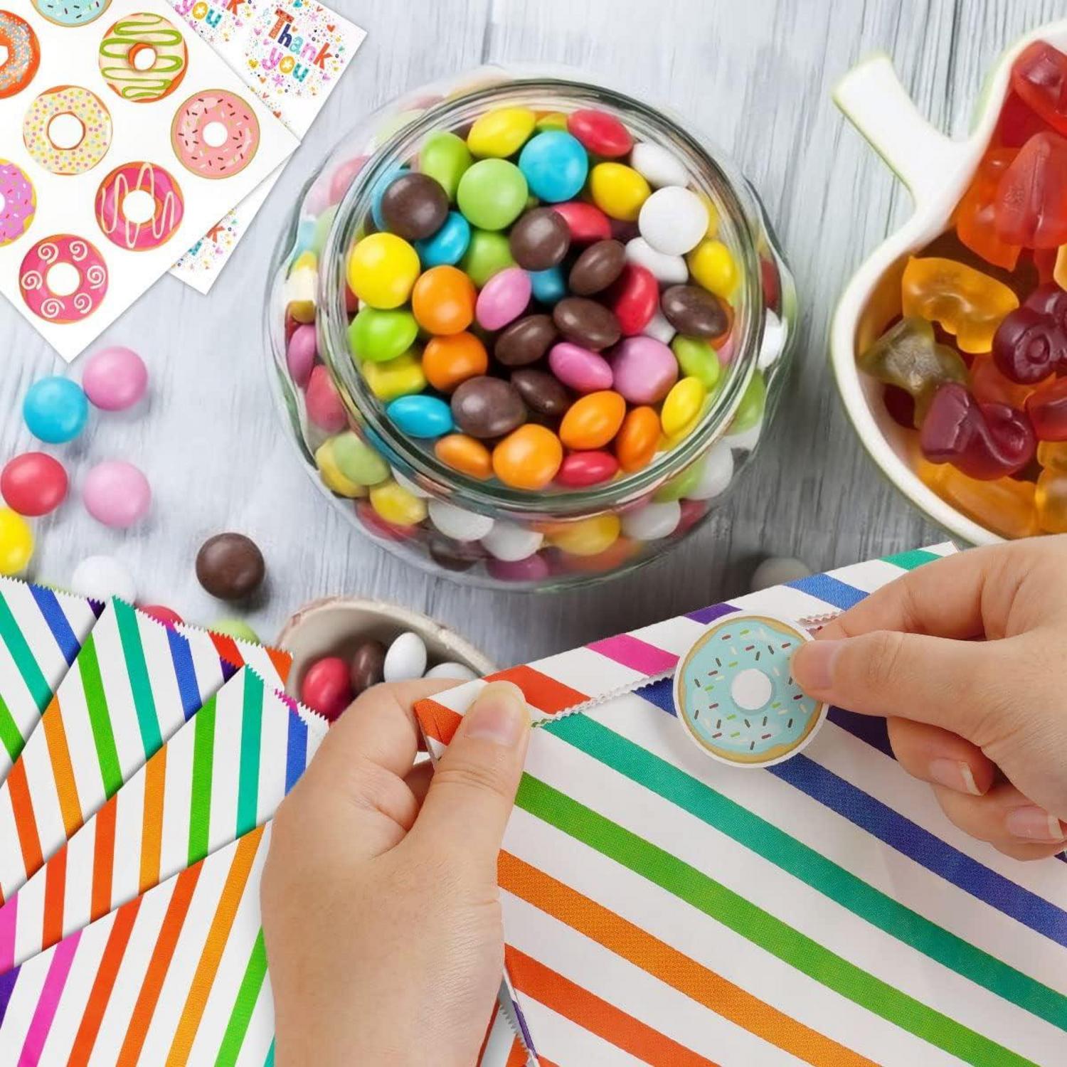 18x Papiertüten Geschenktüten mit Aufkleber 24x13x8 cm Mädchen Geburtstag