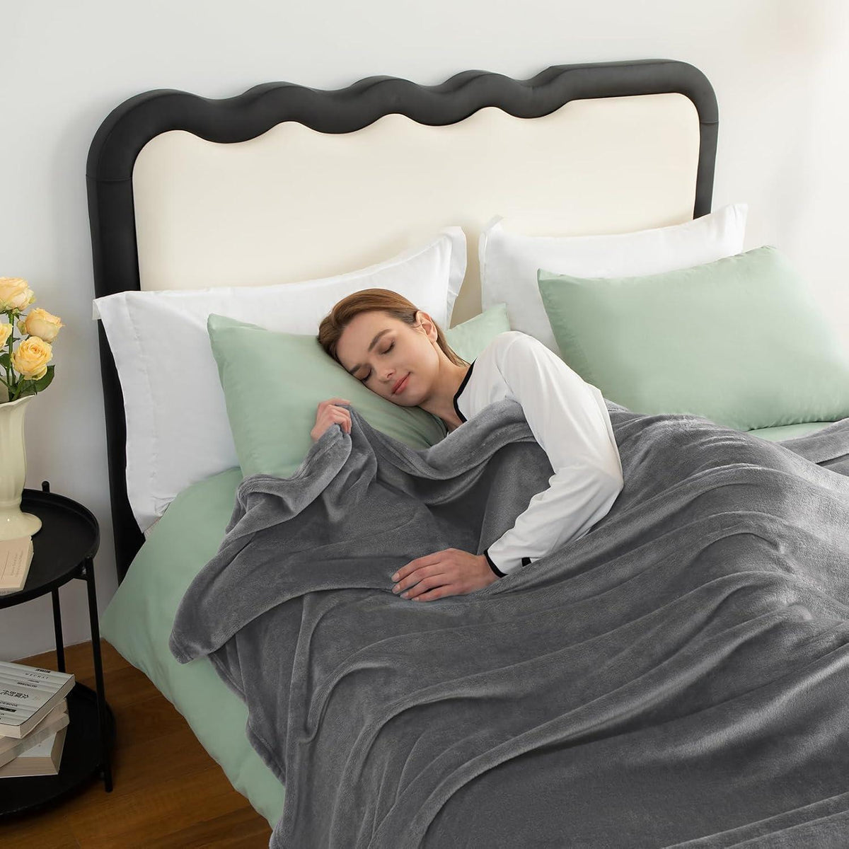 Kuscheldecke XXL 220x240 cm Flanell Grau - Weich & Warm für 4 Jahreszeiten