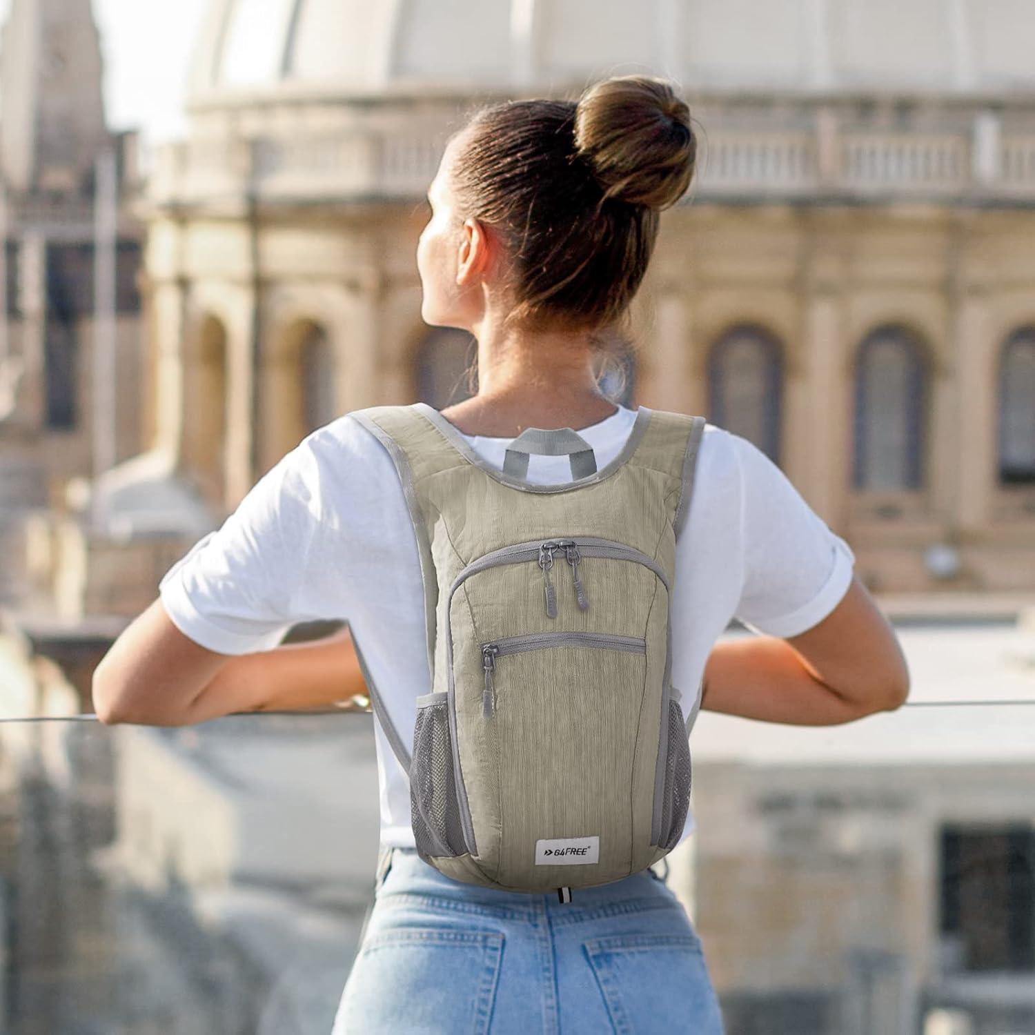 Kleiner Rucksack 10L Faltbarer Leichter Daypack Outdoor Wandern Beige