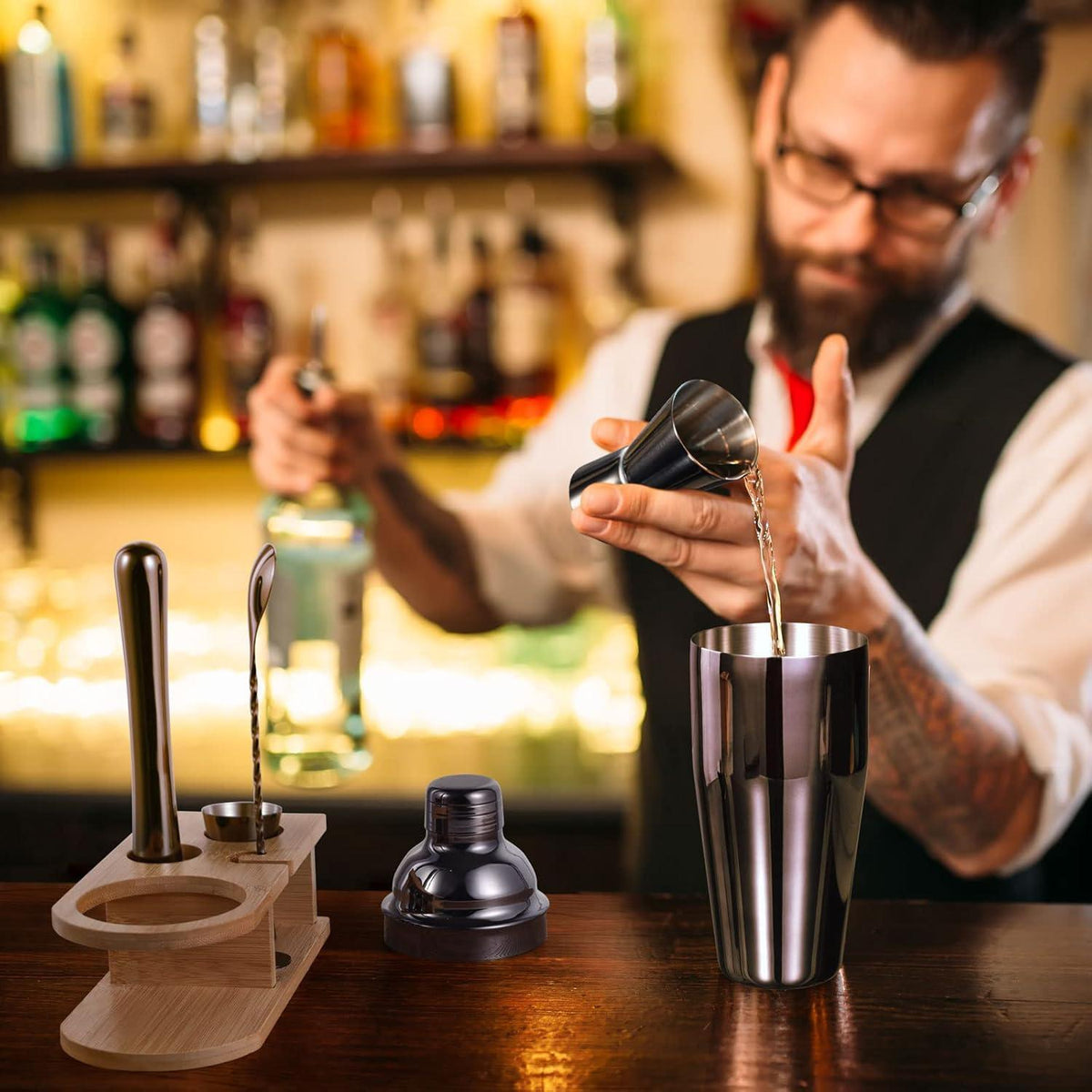 Cocktail Shaker Set 5-teilig Edelstahl mit Holzständer Grau