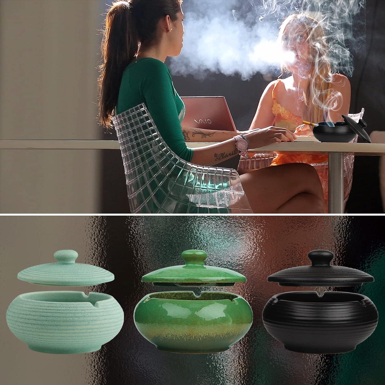 Zigaretten Aschenbecher Keramik Schwarz Deckel Draussen Retro Windaschenbecher