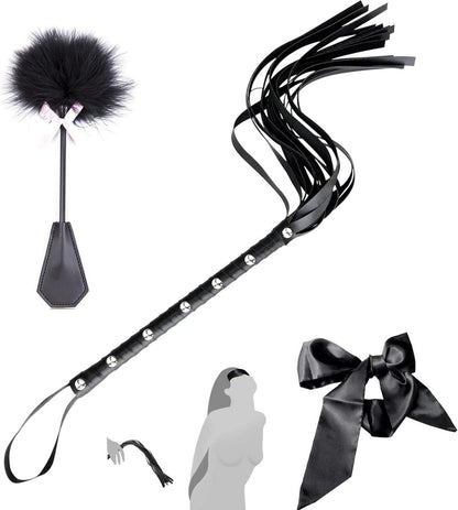 BDSM Fesseln Set mit Flogger Leder Peitsche Satin-Augenmaske