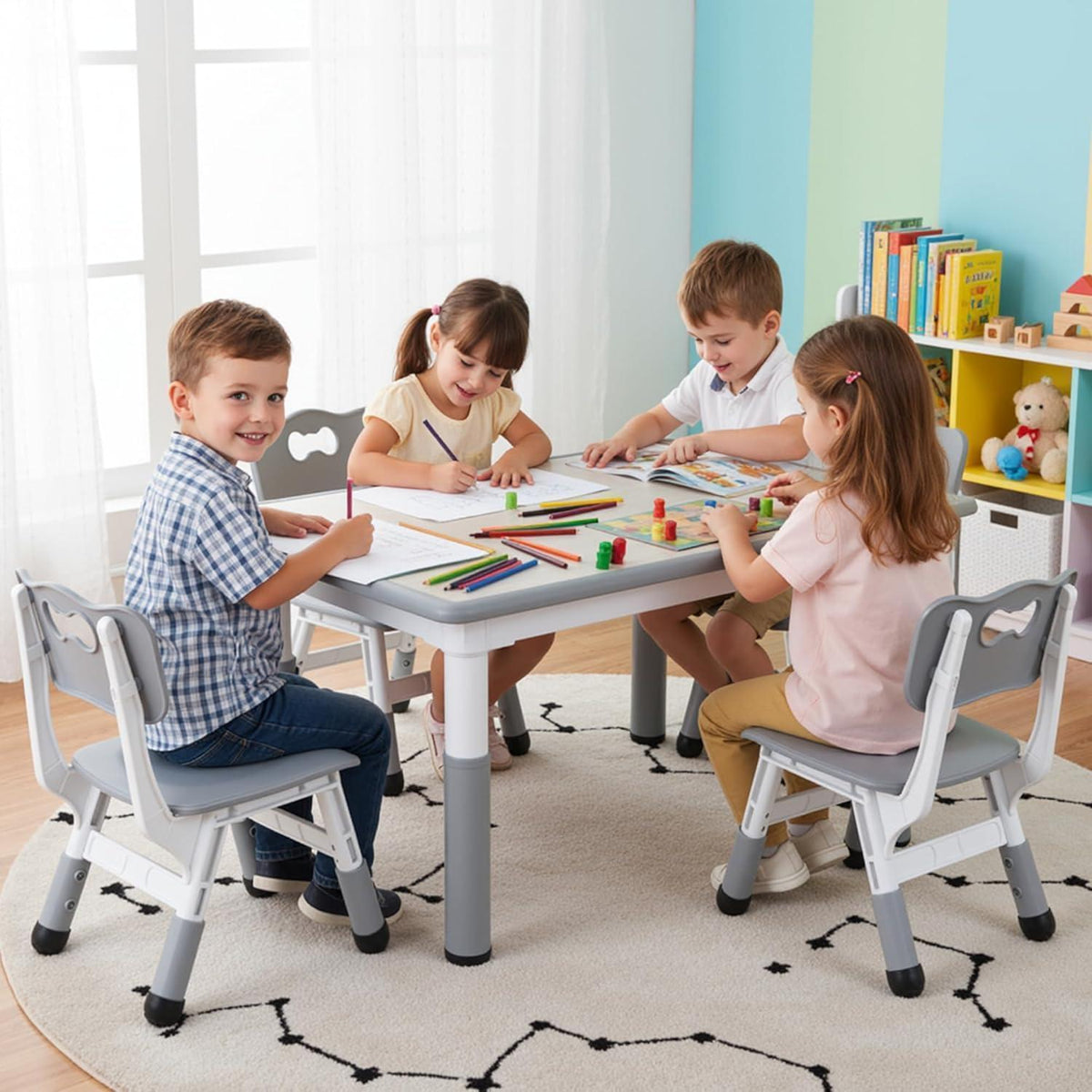 Höhenverstellbares Kindertisch Set mit 4 Stühlen, Grau