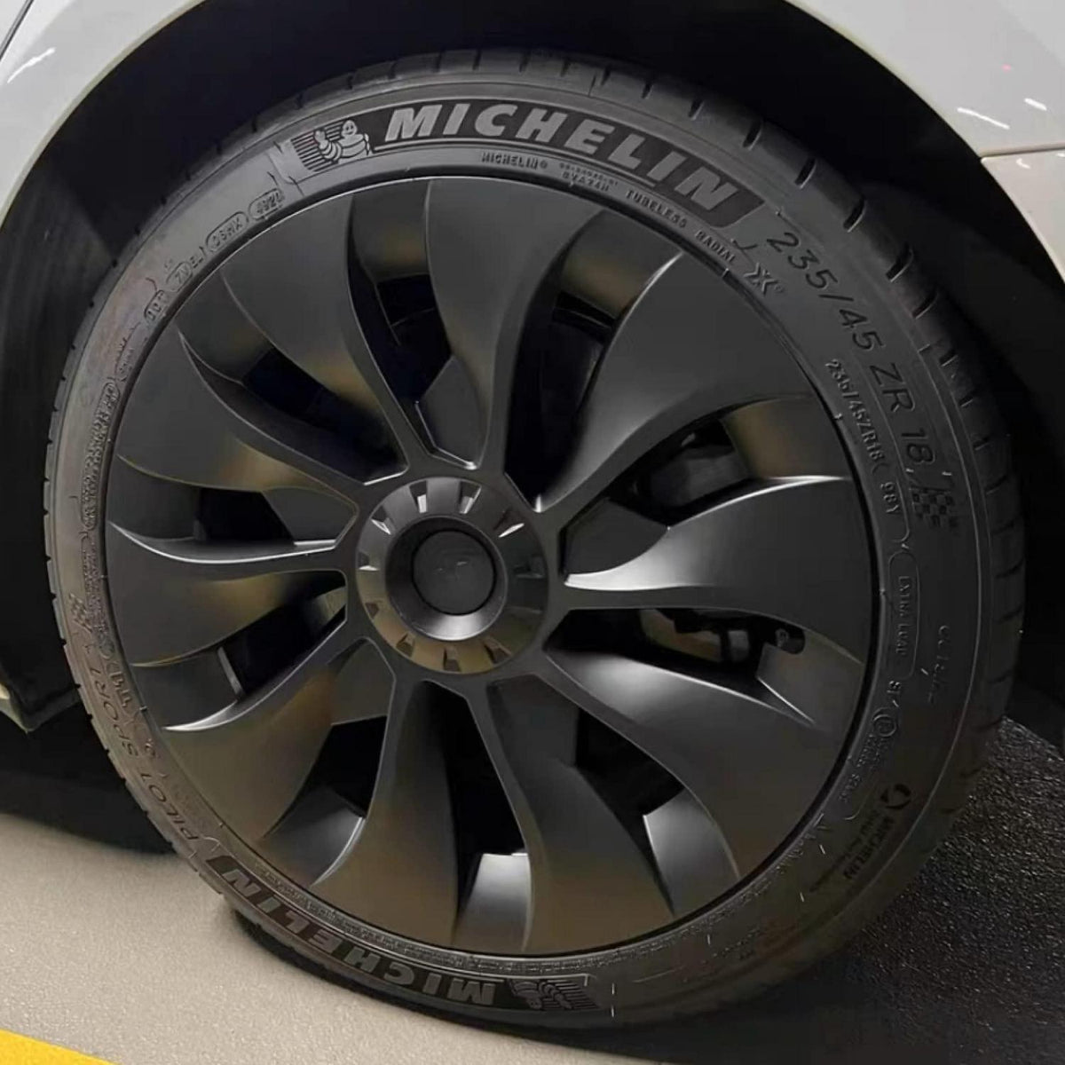 Radkappen Tesla Model 3 18 Zoll Mattschwarz Aero