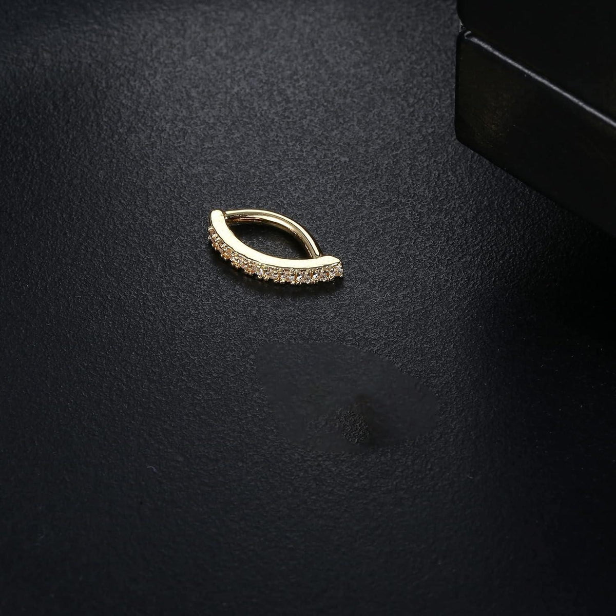 Bauchnabelpiercing Herz aus Edelstahl mit Zirkonia und Opal, 14G Gold