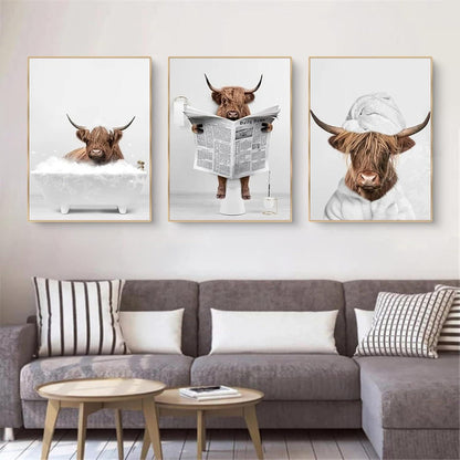 3-teiliges Premium Poster Set Lustige Highland Kuh in Badewanne