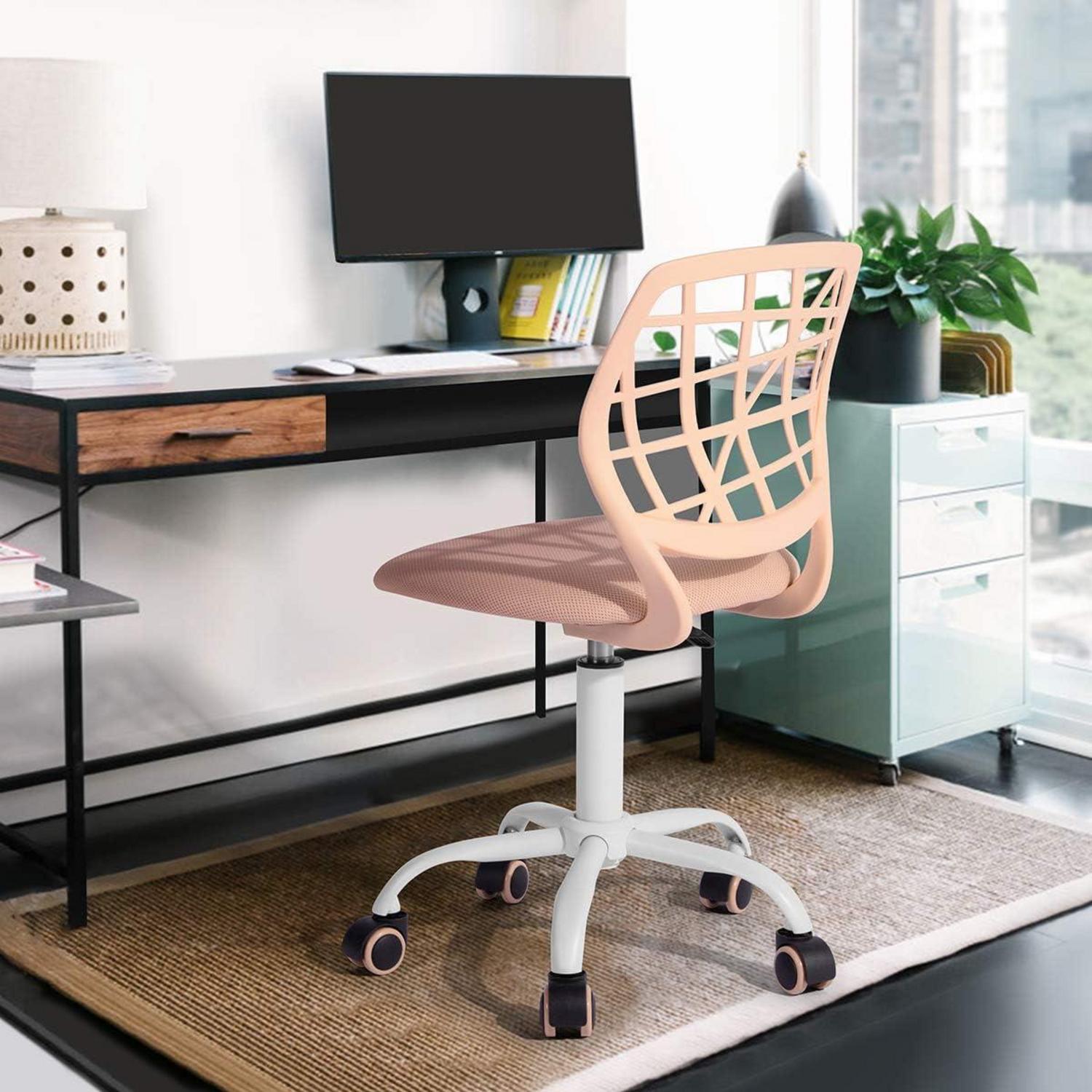 FurnitureR Bürostuhl Höhenverstellbar Stoffsitz Hellrosa