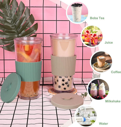 Bubble Tea Becher mit Strohhalm und