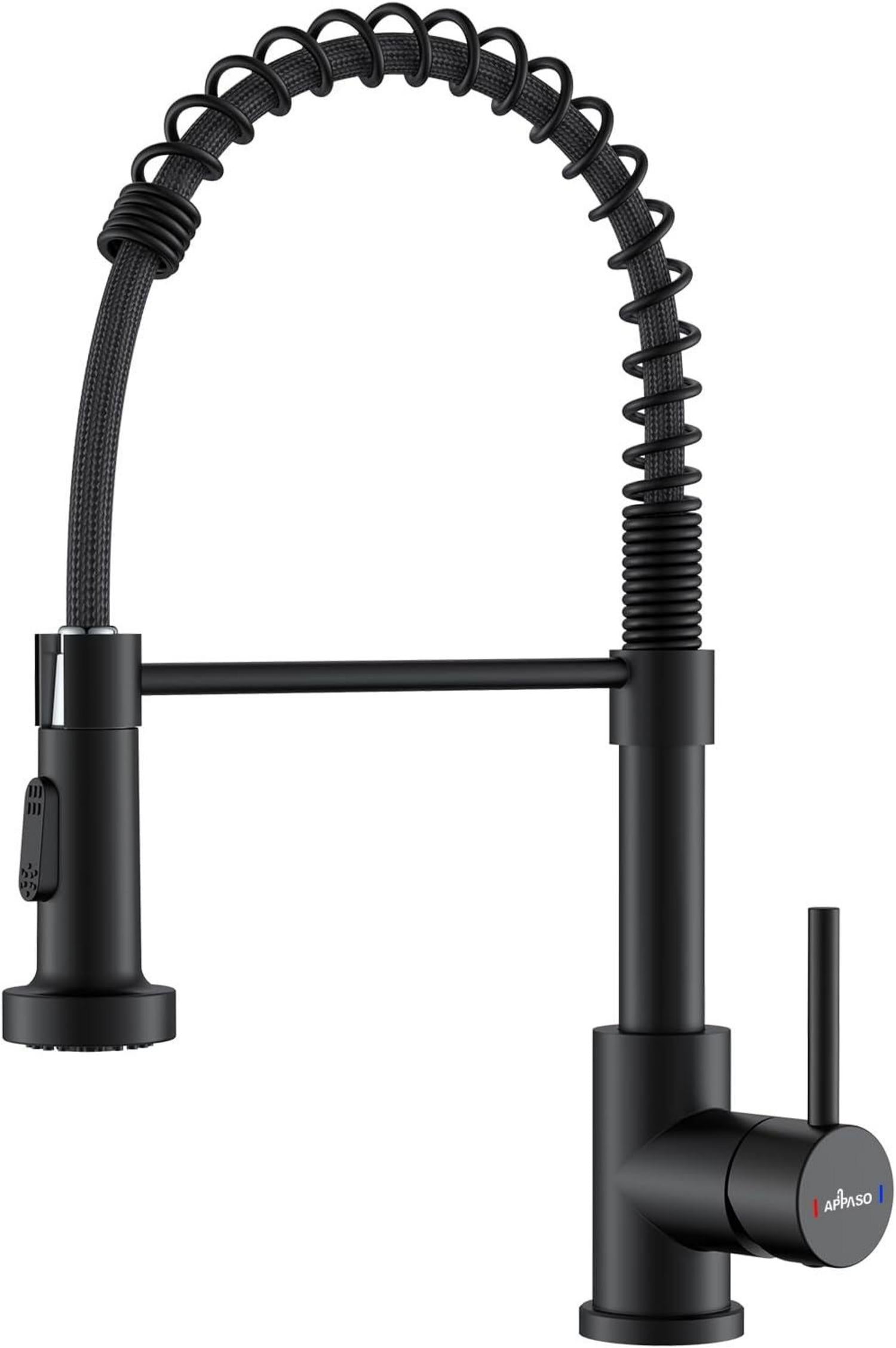 Schwarze Küchenarmatur mit Brause und 2 Strahlarten