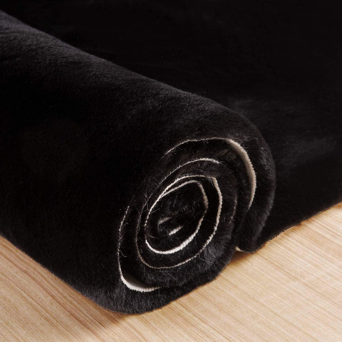 Flauschiger Fellteppich Schwarz 150x240 cm – Wohnzimmer Teppich