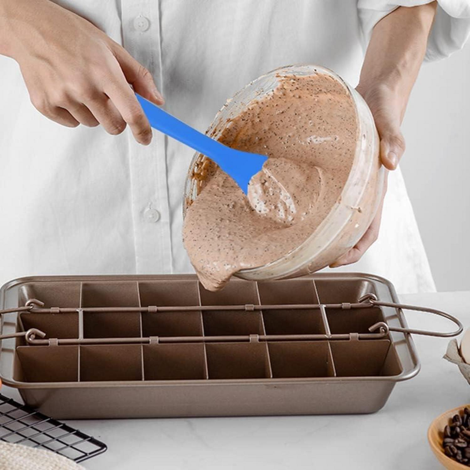 IVEOPPE Brownie Backform mit Trennwänden und Spatula 31x20x3.7cm