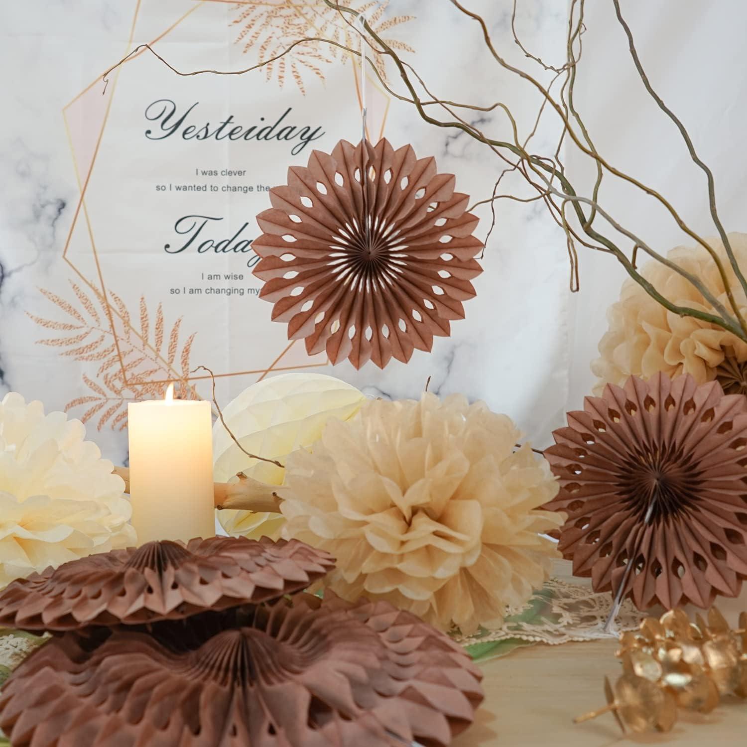 Vintage Pompons Deko für Hochzeit, Party & Garten - 12er Set in Holz, Vanille & Braun - 3 Größen - Romantisch & Elegant