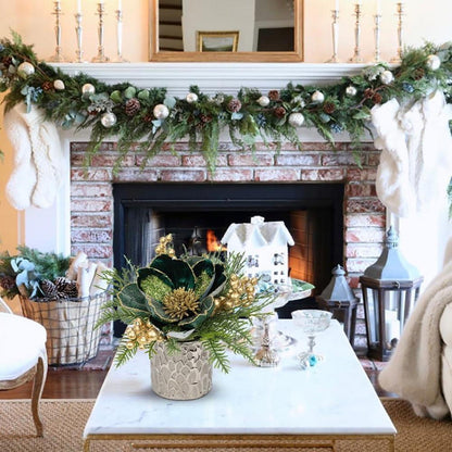 Kunstpflanze Weihnachtsdeko Magnolie Gestecke Tannenzweig Beeren