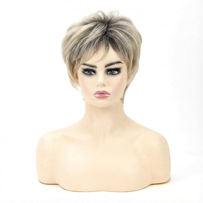 Ombre Blonde Pixie Perücke mit Pony – Kurz, flauschig & natürlich