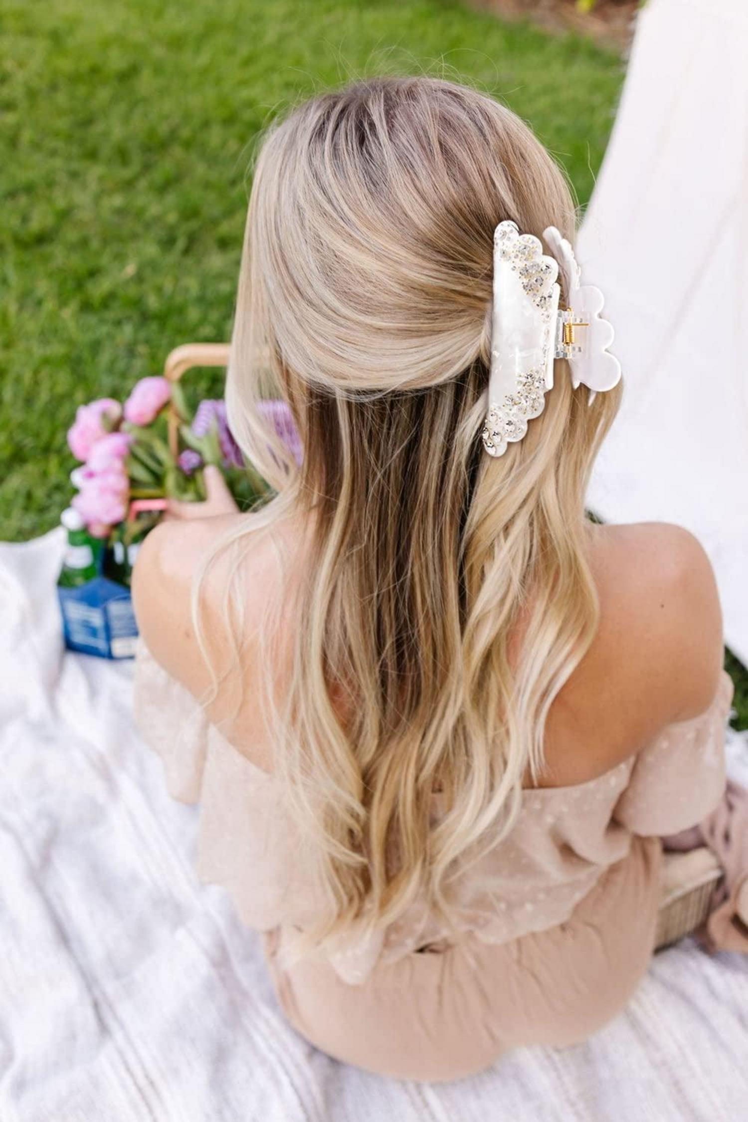 Elegante Haarklammer mit Strasssteinen aus Acryl