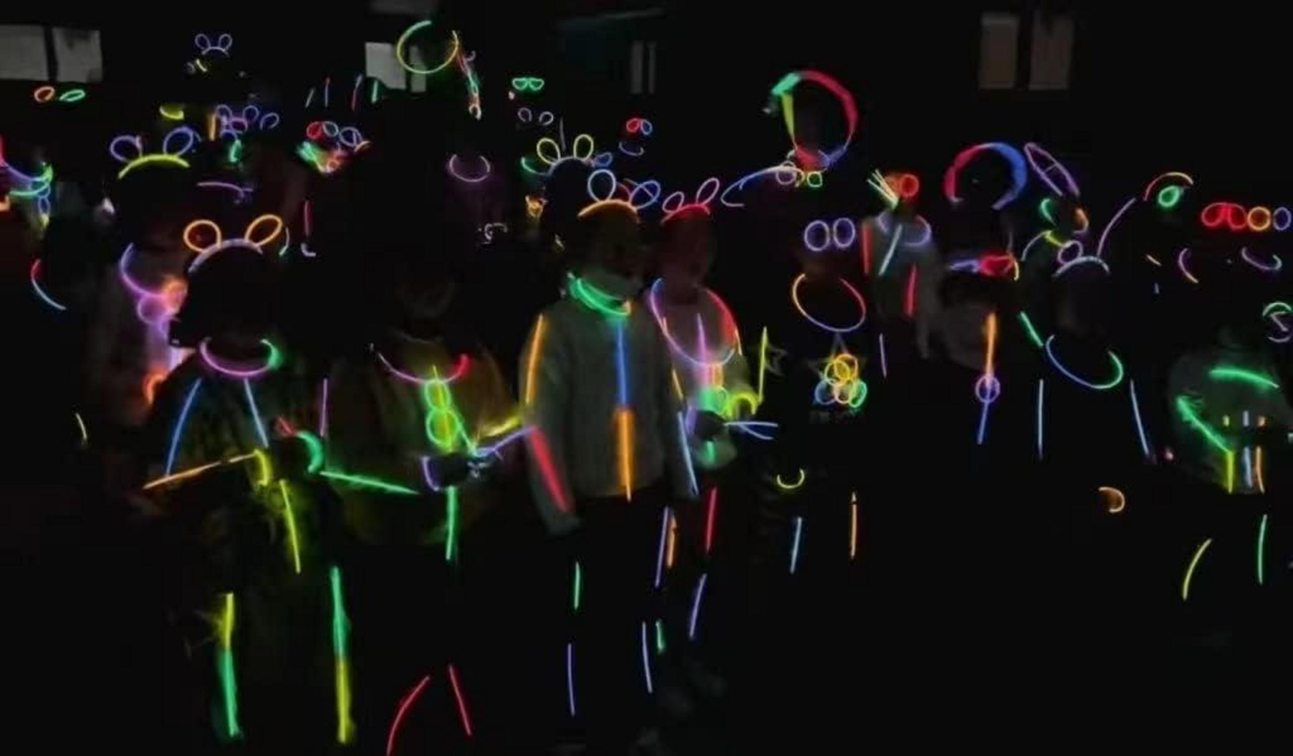 Knicklichter Party Set 40 Leuchtstäbe + Verbinder Glow Stick Pack