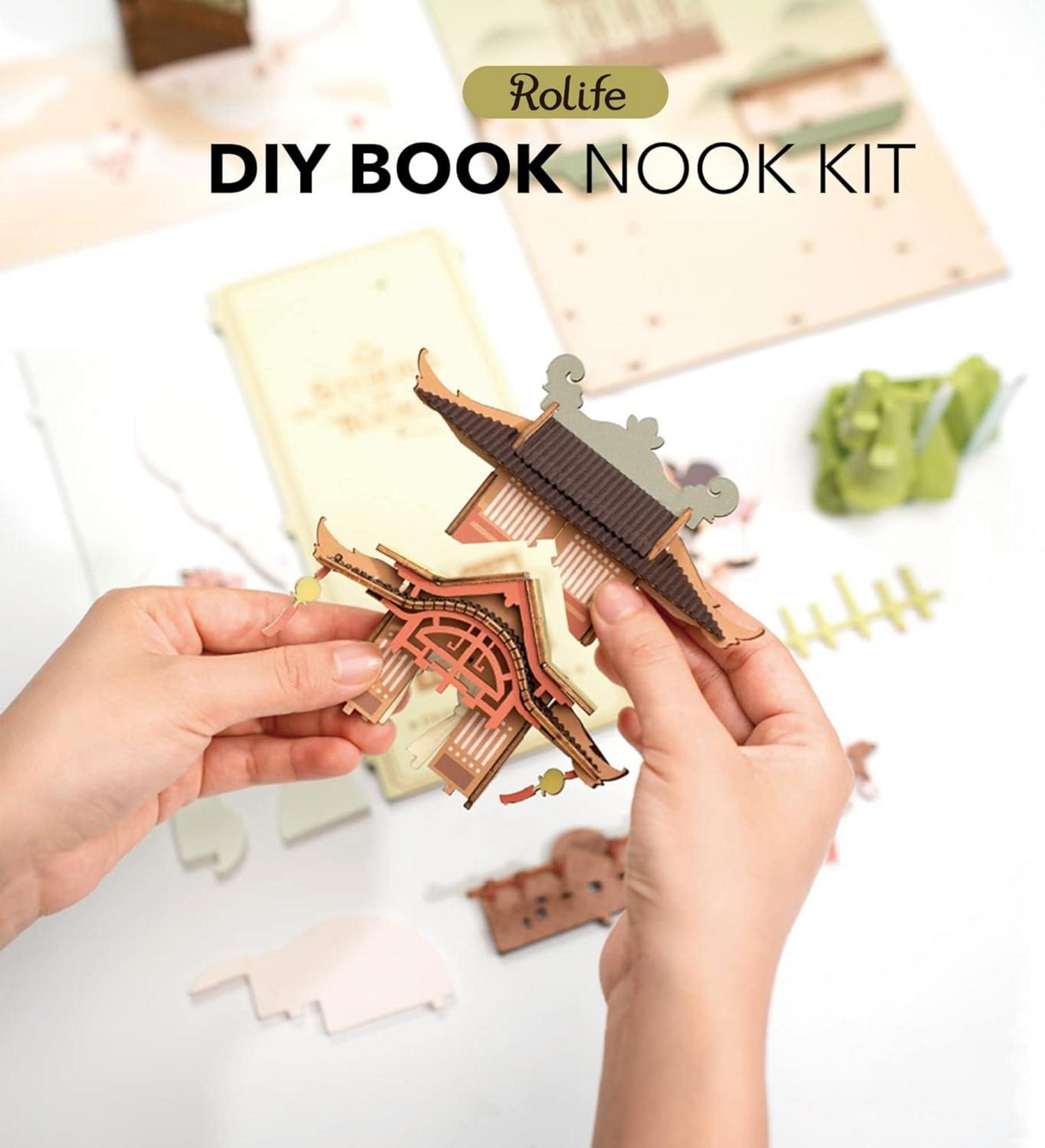 DIY Buchstützen Kit Sakura Book Nook 3D Puzzles Holz Haus Handarbeit