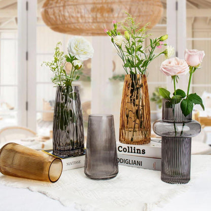 Moderne Glasvase mit Rillen - Dekorative Blumenvase für Hochzeit Büro Küche - H 25 cm Grau