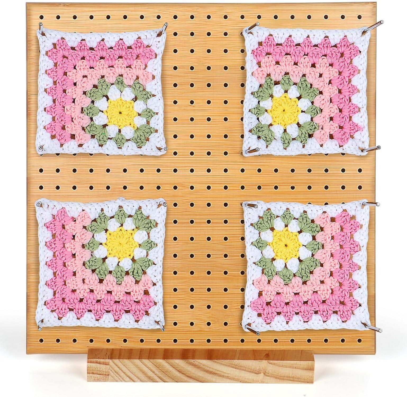 Großes Granny Squares Blockierbrett aus Bambus - 28 x 28