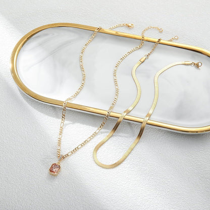 Goldene Geschichtete Halskette mit Kristallanhänger 18K Vergoldet Gelb