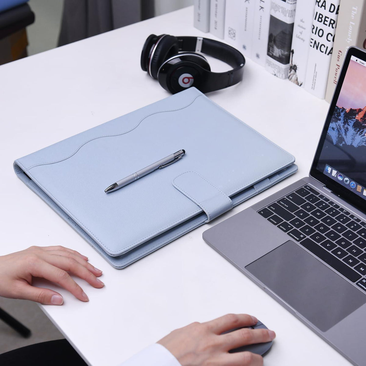 Schreibtischmappe A4 mit Ringmechanismus & Zubehör in Lederoptik