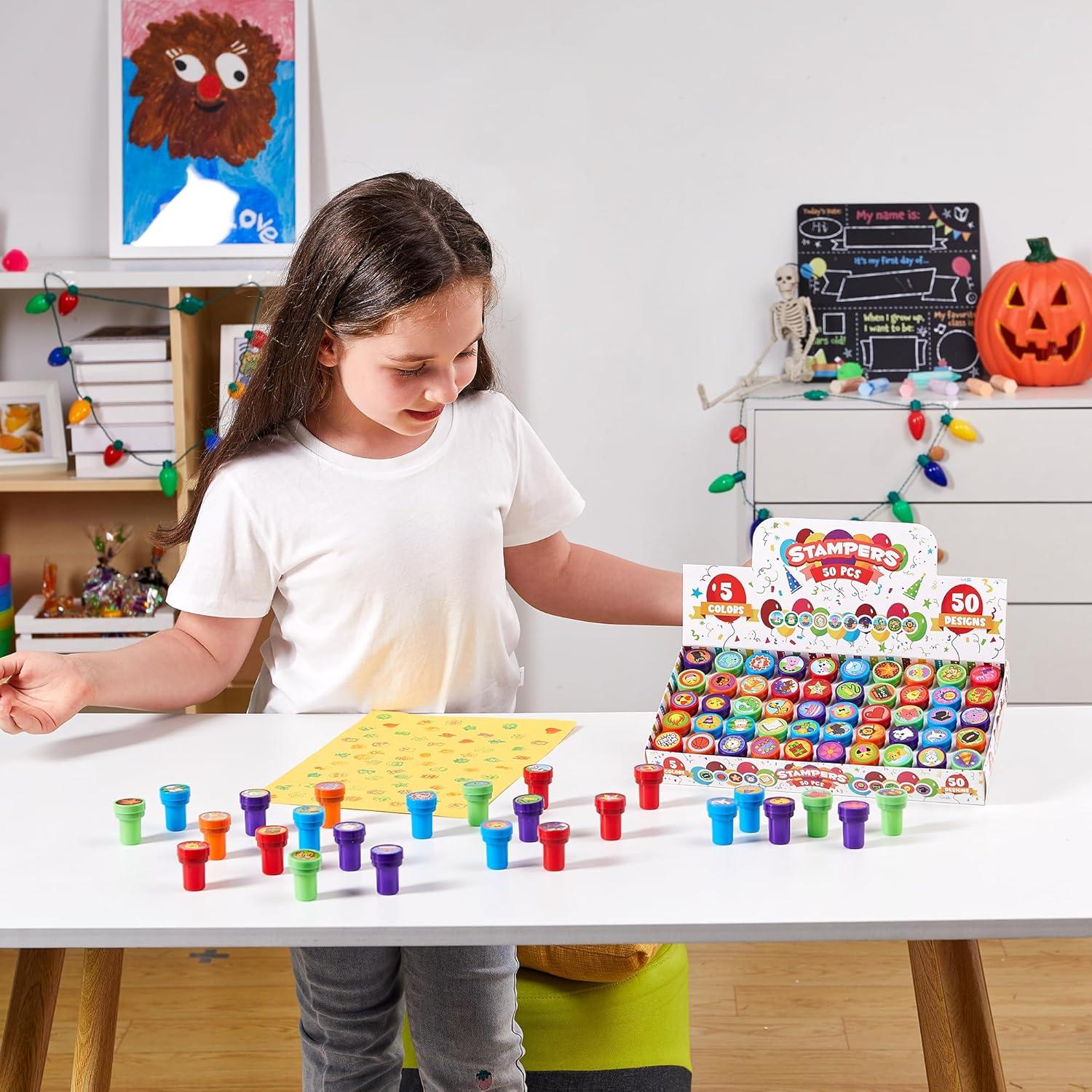JOYIN 50 Stück selbstfärbende Stempel für Kinder – sortierte Designs für Geburtstage, Karneval, Schule, Goodie Bags
