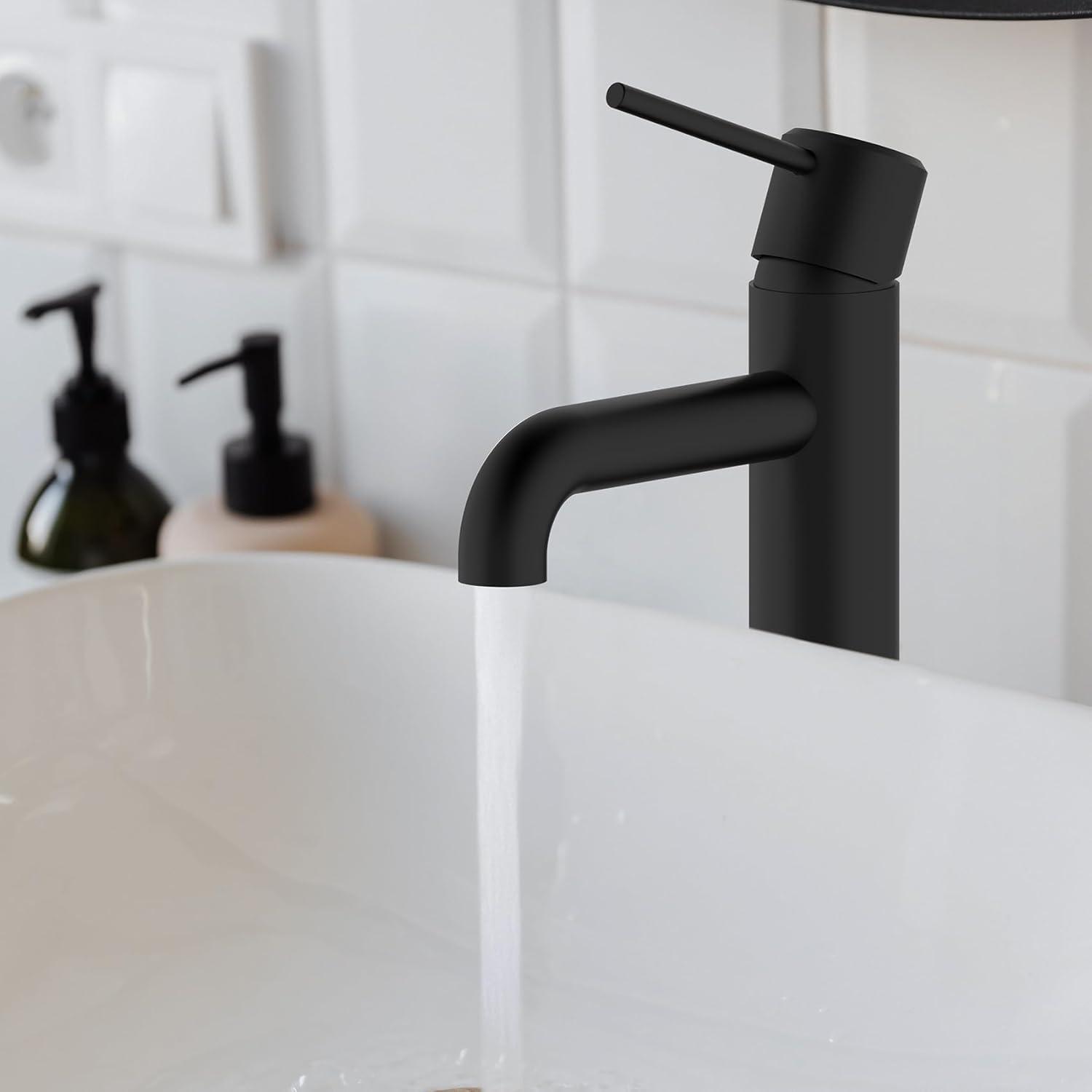 Moderne Schwarze Messing Waschtischarmatur mit Wasserfalleffekt