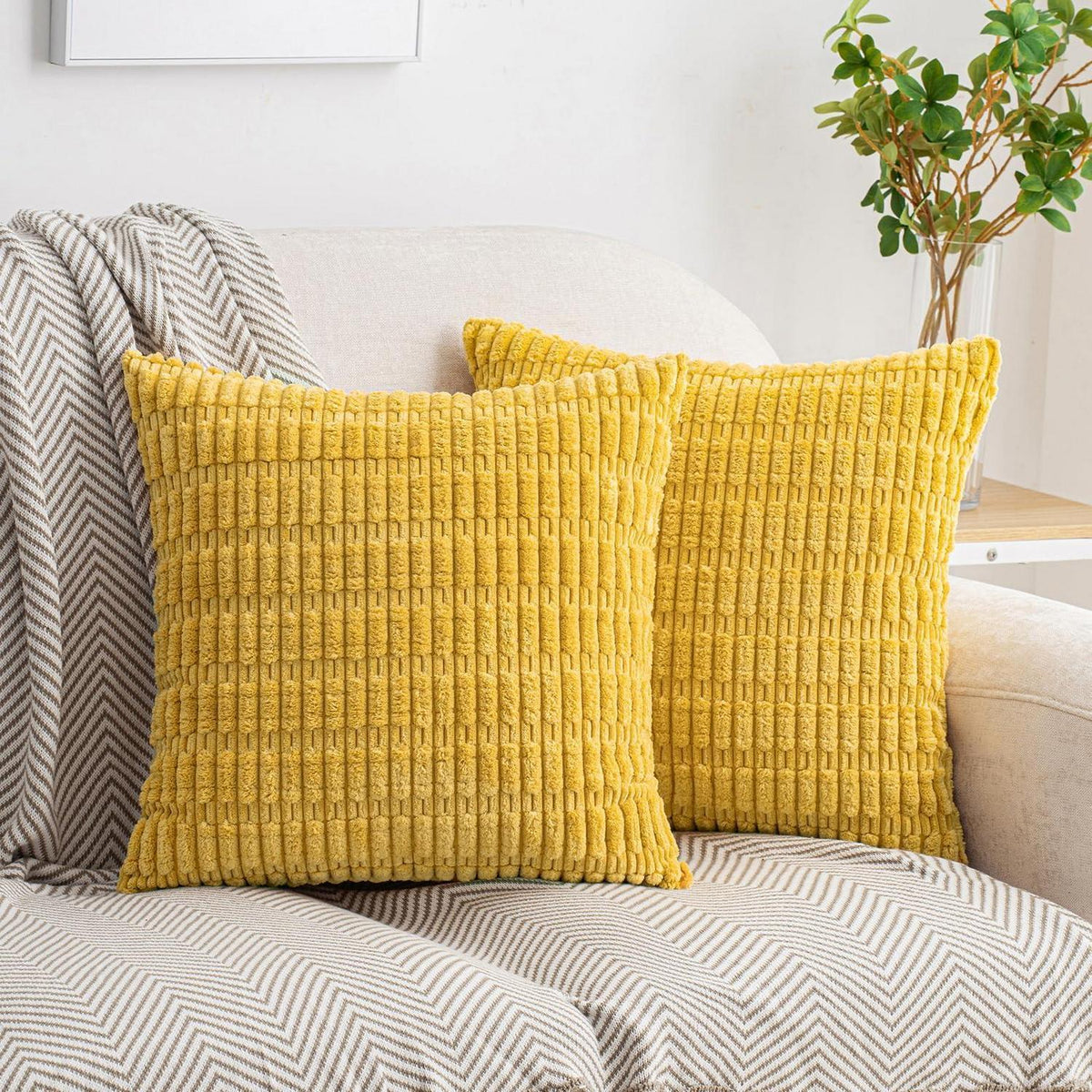 Gestreifte Kissenbezüge 50x50 cm – Senfgelb, 2er Set