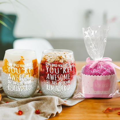 Joymaking Weinglas & Lustige Socken Set 17oz - Dankeschön Geschenk für Freundinnen, Kollegen & Beste Freunde - Geburtstagsgeschenk für Männer & Frauen
