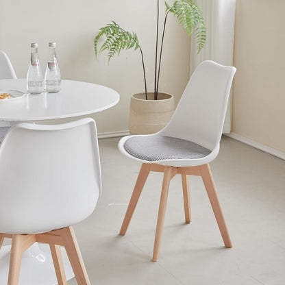Skandinavische Esszimmerstühle 8er-Set Weiß | Massivholz & Gestreiftes Sitzkissen