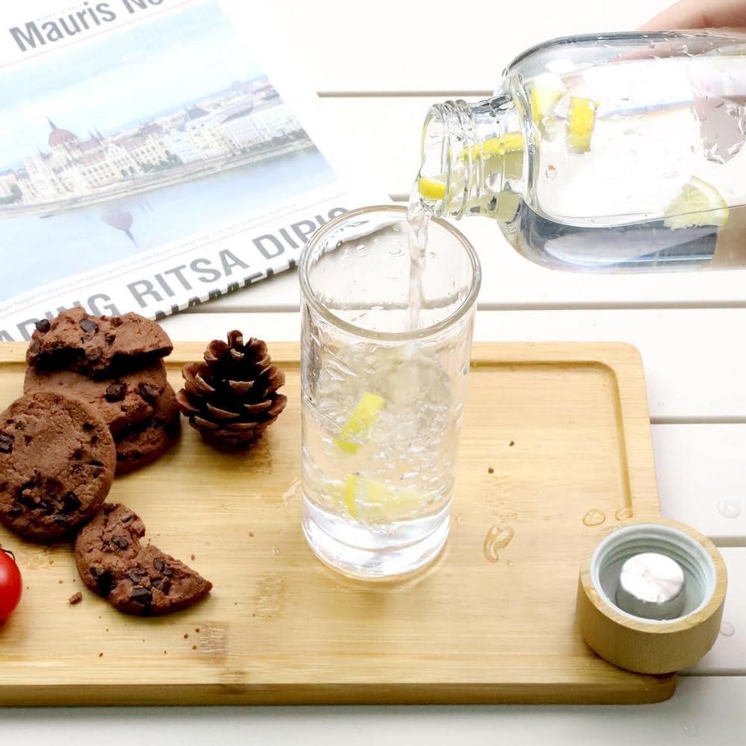 Bugucat Trinkflasche Glas 750ML mit Schutzhülle - Auslaufsicher, für kalte + heiße Getränke