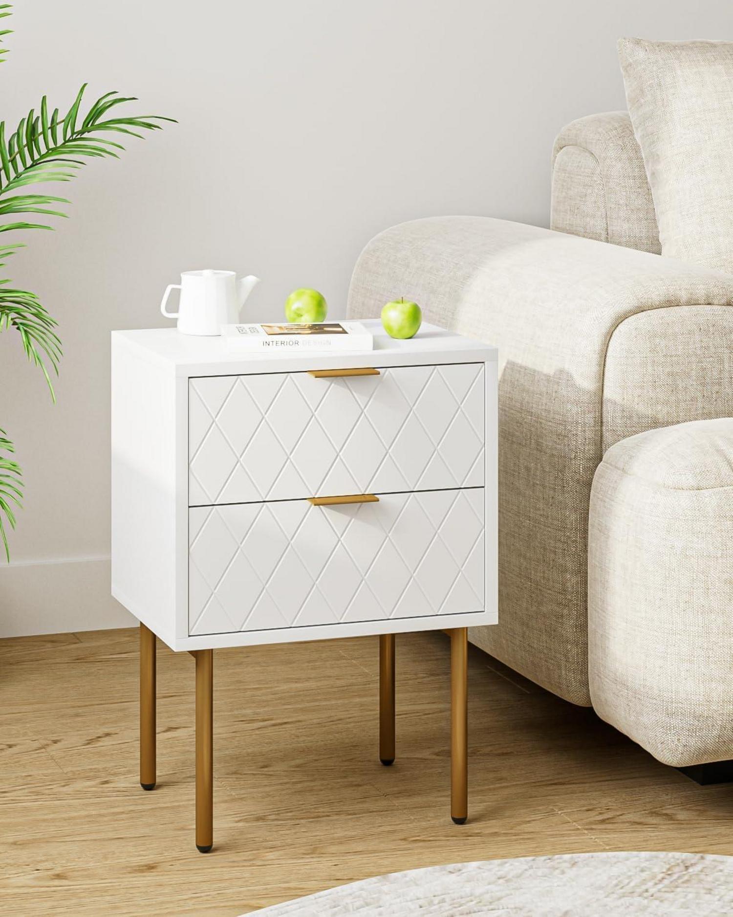 Moderne Nachtkommode mit Schubladen in Weiß und Gold