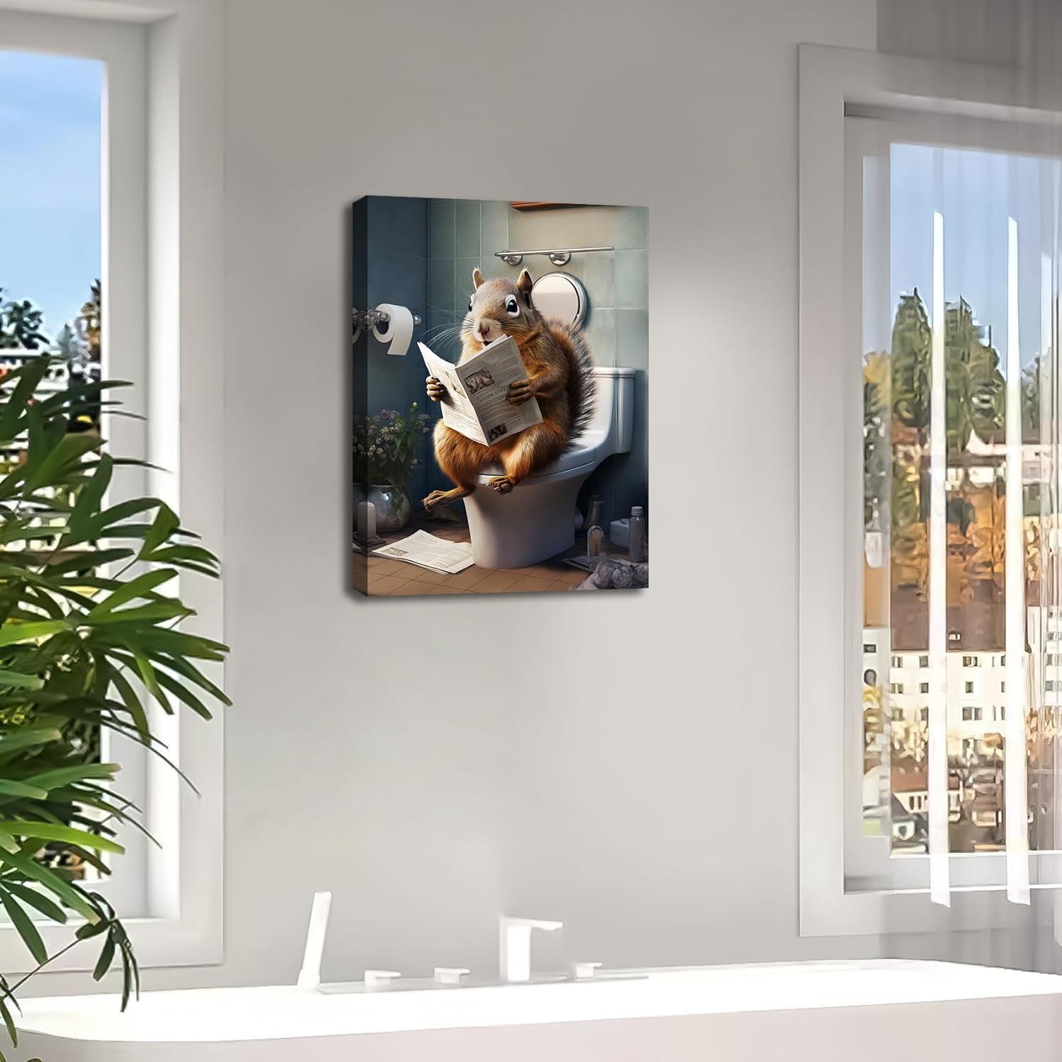 Leinwandbild Eichhörnchen auf der Toilette mit Rahmen