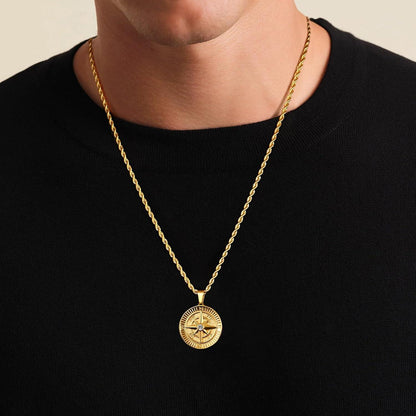 Goldene Herren Kompass-Kette mit Münzanhänger 2,5mm 55,9cm