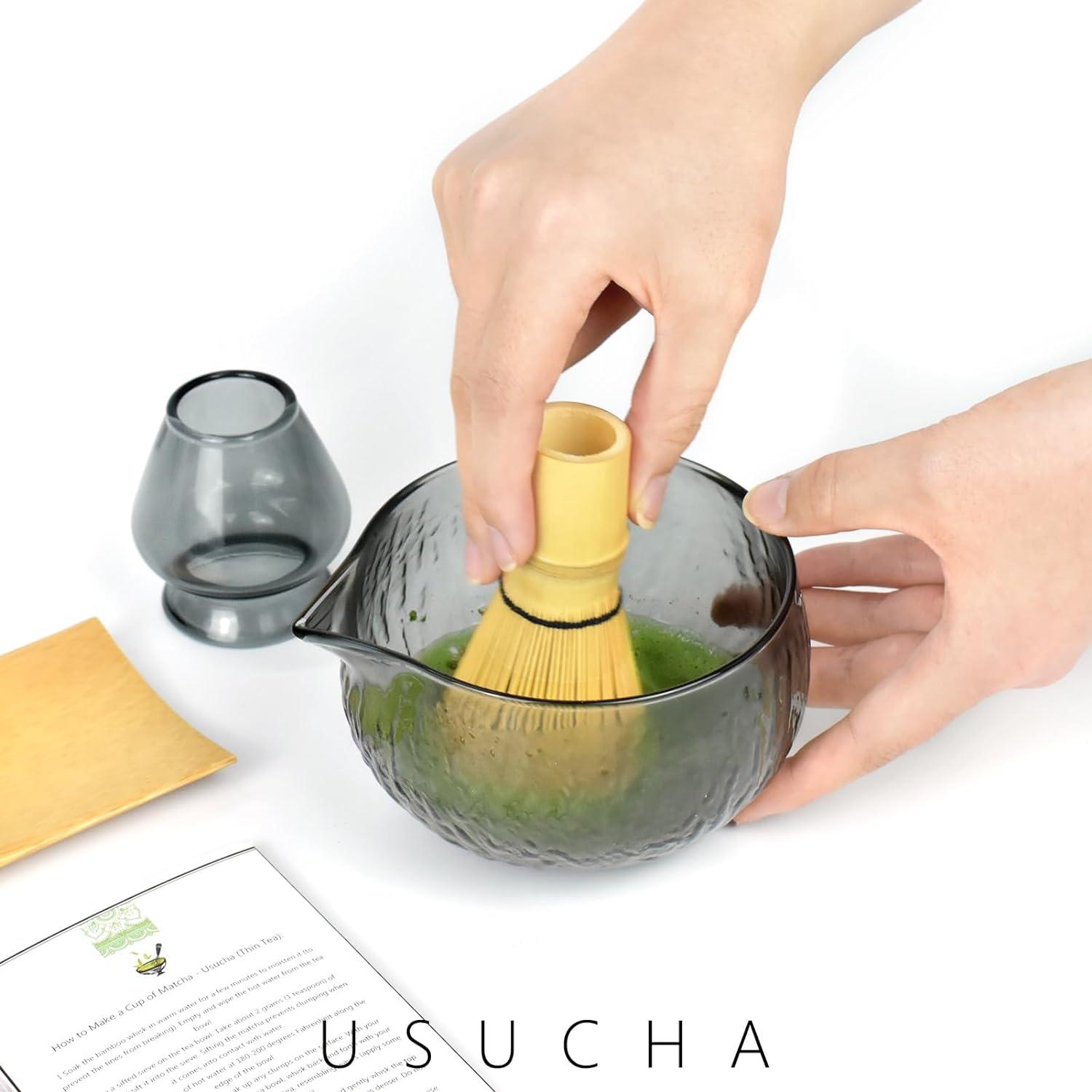 Japanisches Matcha-Teeset mit Schneebesen und