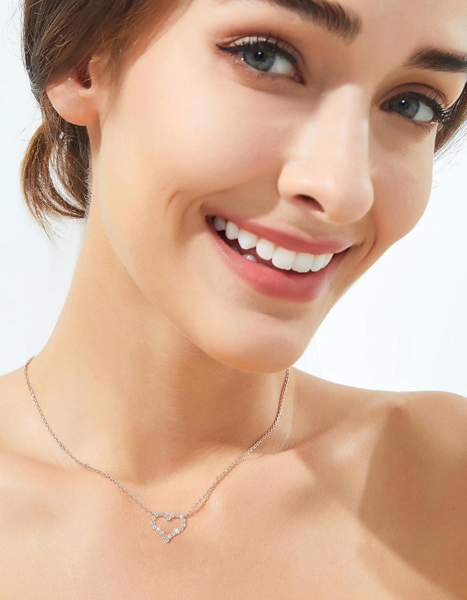 Herz Kette mit Buchstaben Anhänger Moissanit Diamant