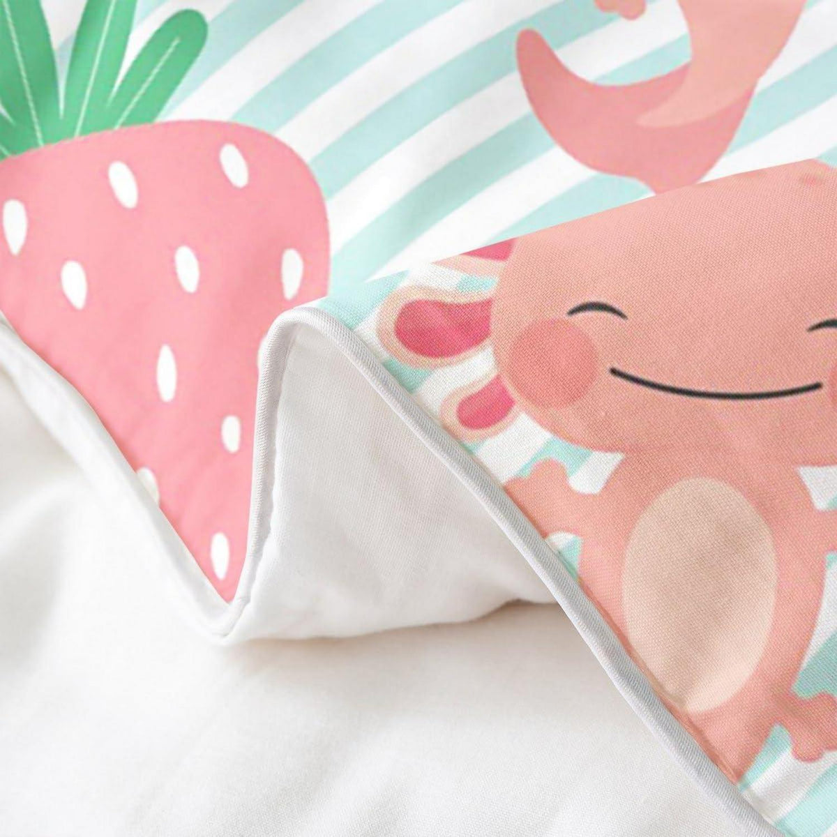 Kawaii Erdbeer & Axolotl Bettwäsche Set 100% Baumwolle