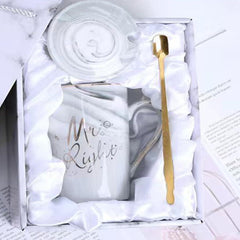 Arawat Mr Mrs Tassen Set Hochzeitstag Geschenk Silberhochzeit 350ml 2 Deckel Löffel Grußkarte elegante Box
