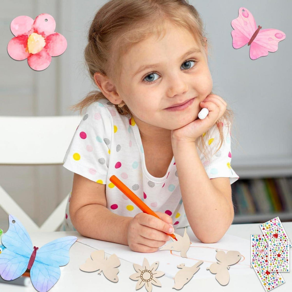 Bastelset Kinder Holzanhänger zum Bemalen mit Stiften & Aufklebern